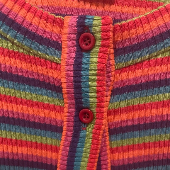 Um, excuse me! This is a beauty of a sweater. - Picture 2 of 3